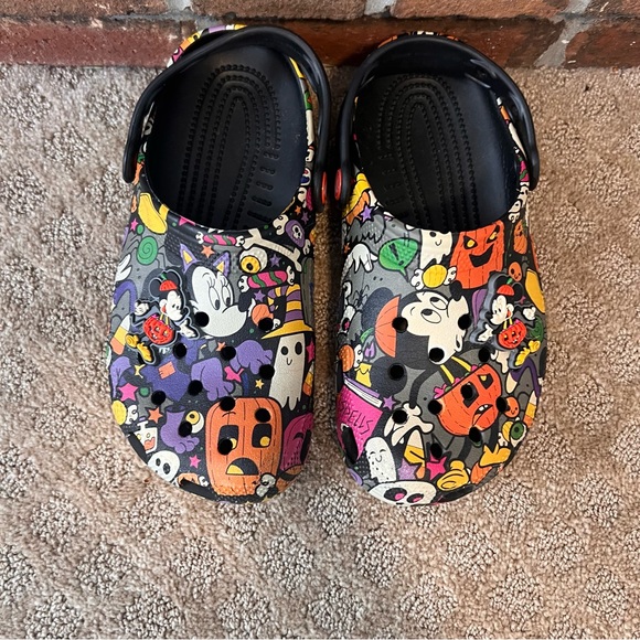 Disney Parks 2022 Crocs - Picture 8 of 9